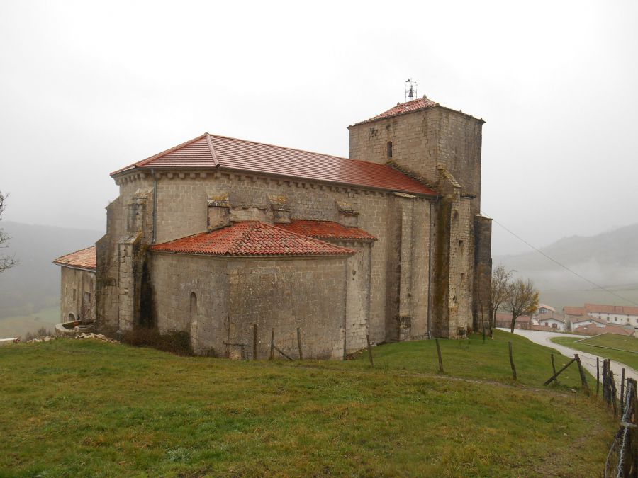 Cultura finaliza las obras de restauración de la fachada y la torre de iglesia de San Vicente de Larumbe