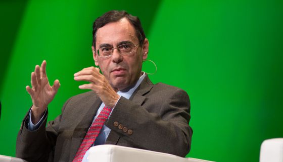 Caruana advierte de los riesgos acumulativos de mantener los tipos bajos