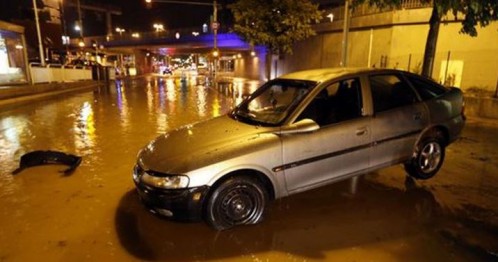 Al menos trece muertos en Francia por las inundaciones