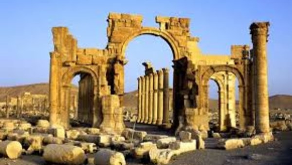 Estado Islámico destruye el Arco del Triunfo de Palmira