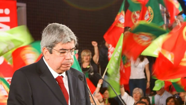 Un socialista, elegido presidente del Parlamento con respaldo de la izquierda
