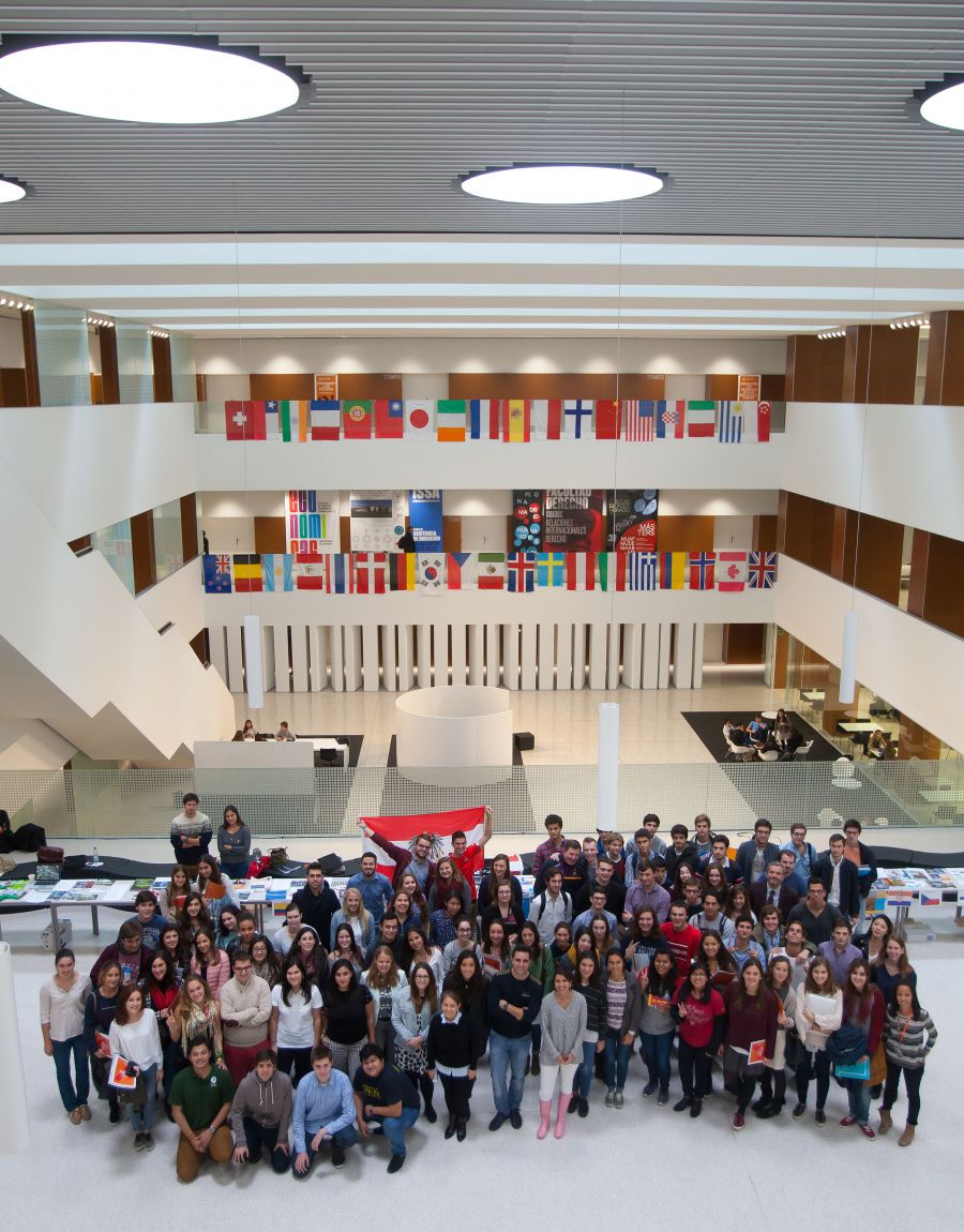 Los 230 estudiantes extranjeros de la Facultad de Económicas celebran el ‘International Day’