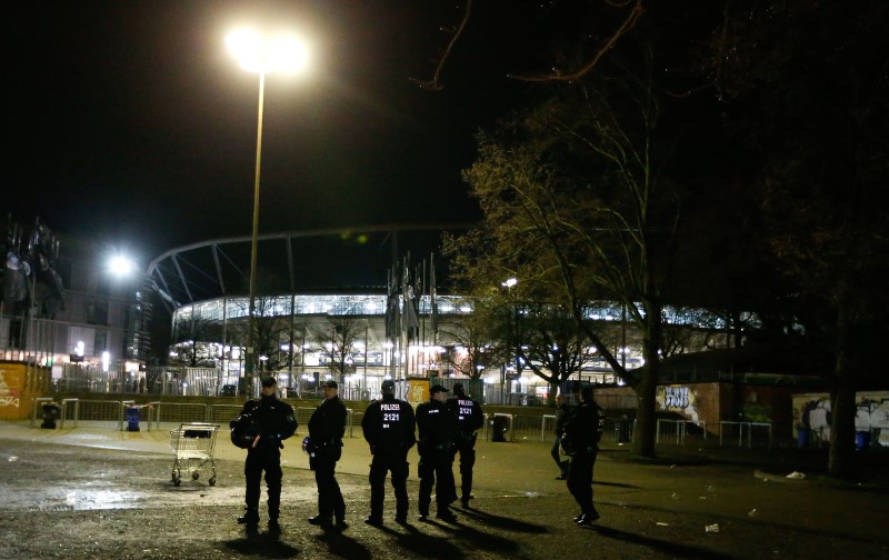 Atacantes planeaban múltiples explosiones en estadio alemán, según el Bild
