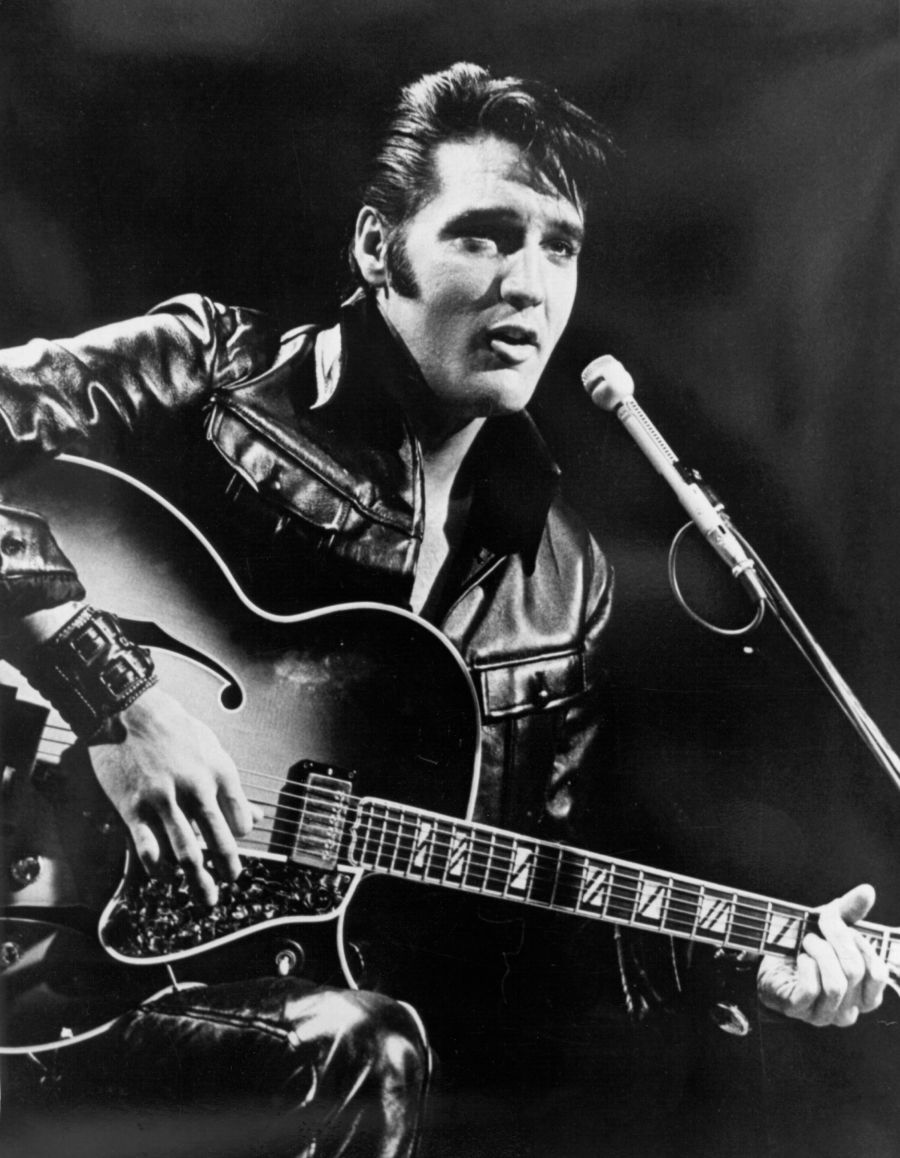 Elvis lidera las listas británicas una vez más