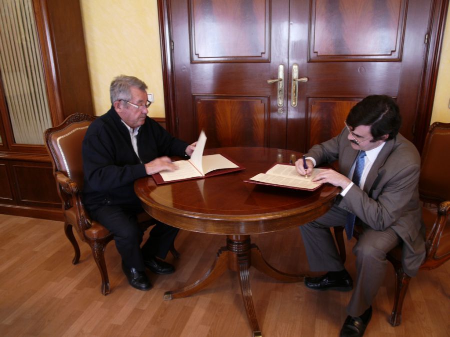 La CHE y la Comunidad del Canal de Lodosa firman la cesión del último tramo 