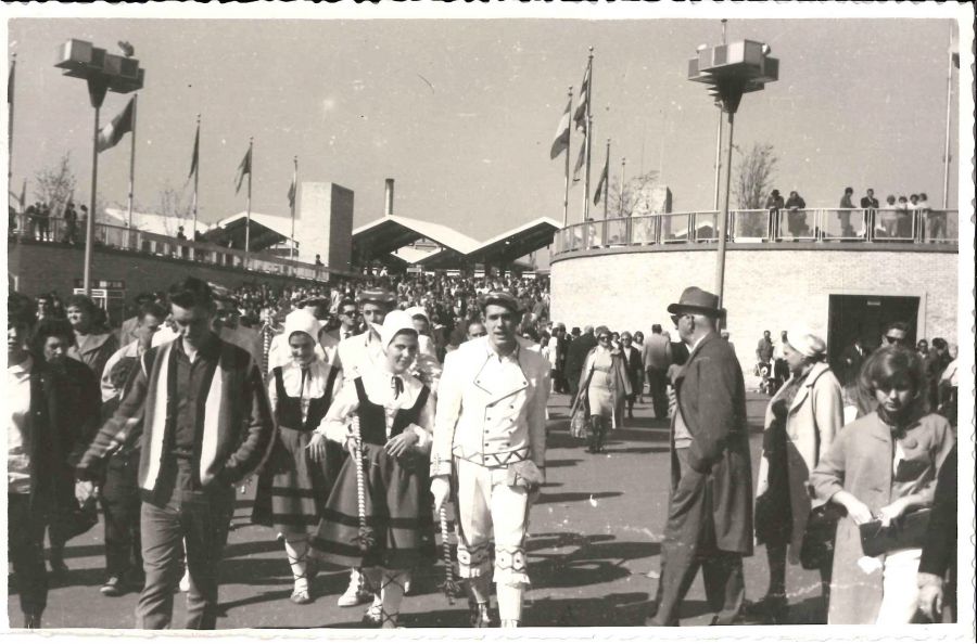 foto_dantzaris_desfile_NY