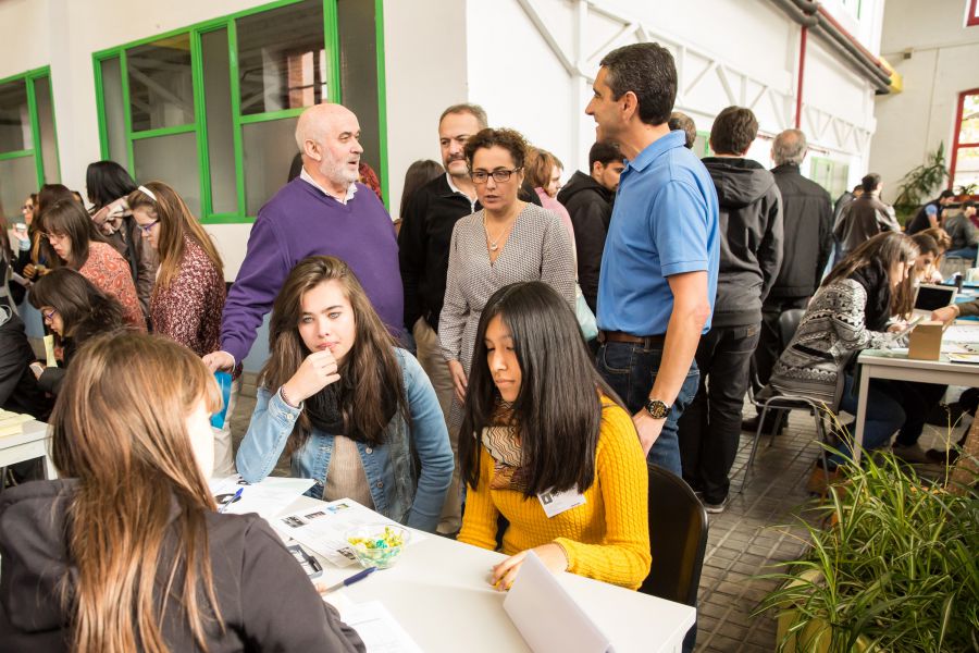 400 alumnos navarros de FP aprenden finanzas y administración con empresas simuladas