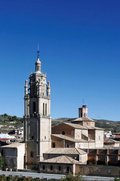 Navarra analiza en Santiago nuevas acciones de impulso en la ruta jacobea tras ser declarada Patrimonio Mundial