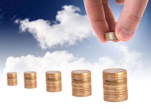 El ahorro de los hogares supone el 4,5 % de su renta en el tercer trimestre