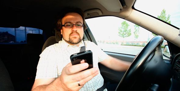 El 83% de conductores usan el móvil mientras conducen