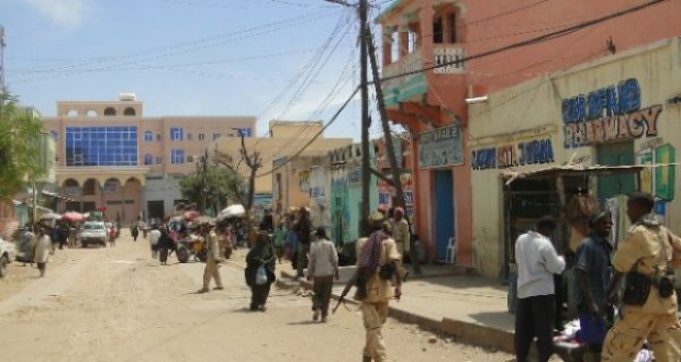 Al menos 18 muertos en un doble atentado en el centro de Somalia