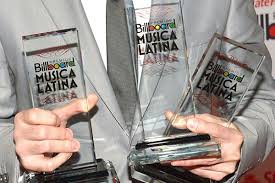 Enrique Iglesias logra once nominaciones a los Billboard de la Música Latina