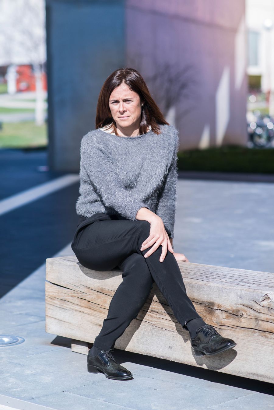 La primera mujer en completar las 14 cimas más altas del Planeta visita la Universidad de Navarra