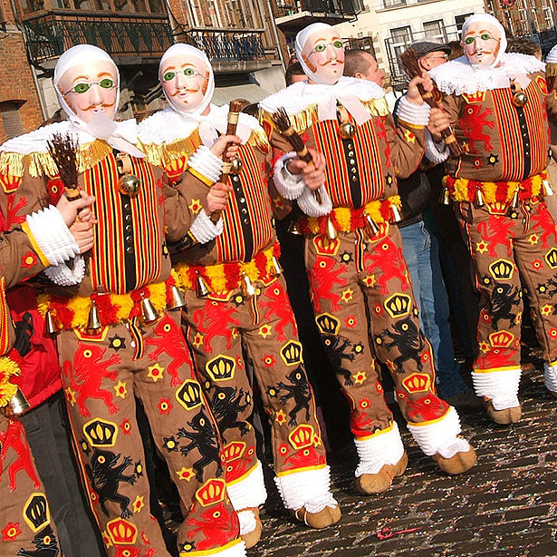 El Carnaval de Binche, un festejo que aúna tradición y juventud