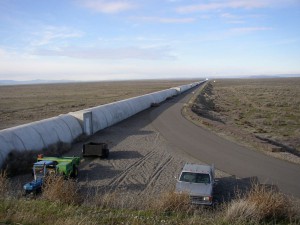 Northern_leg_of_LIGO_interferometer_on_Hanford_Reservation