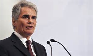 Austria impondrá más controles fronterizos si Turquía no asume a los 