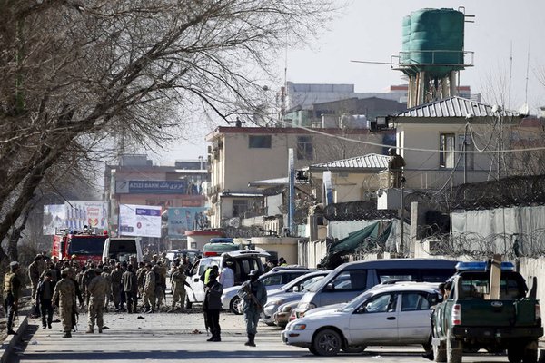 La OTAN eleva a 20 los muertos en el atentado contra la policía en Kabul