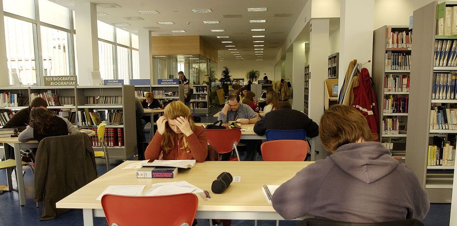 Aumenta un 9% el uso de bibliotecas municipales de Pamplona