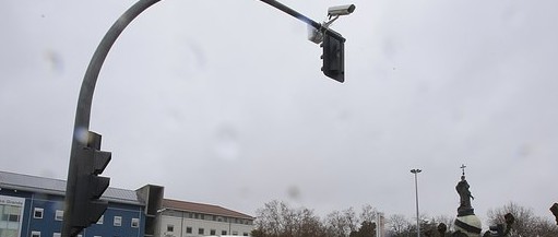 El Ayuntamiento de Pamplona insiste en la validez legal de las sanciones por radar 'foto-rojo'