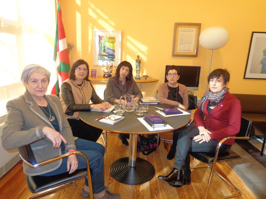 Navarra y País Vasco abren cauces de comunicación y cooperación en materia de igualdad