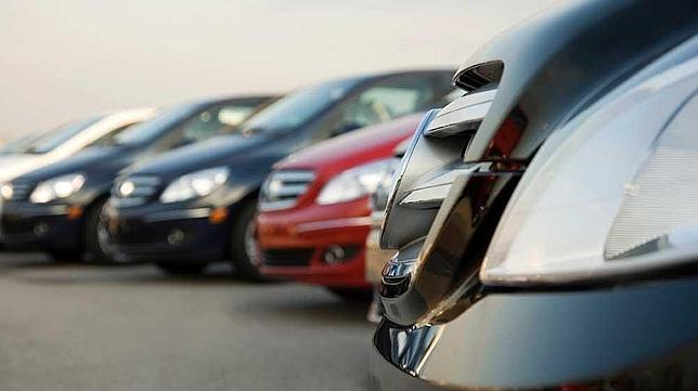 Sólo 24% de las aseguradoras de coches ofrecen un presupuesto online a menores de 21 años