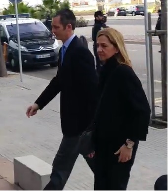 La infanta y Urdangarin cargaban a Aizoon gastos propios y de sus escoltas