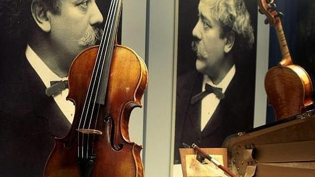 La violinista Ana María Valderrama homenajea a Sarasate en su primer álbum