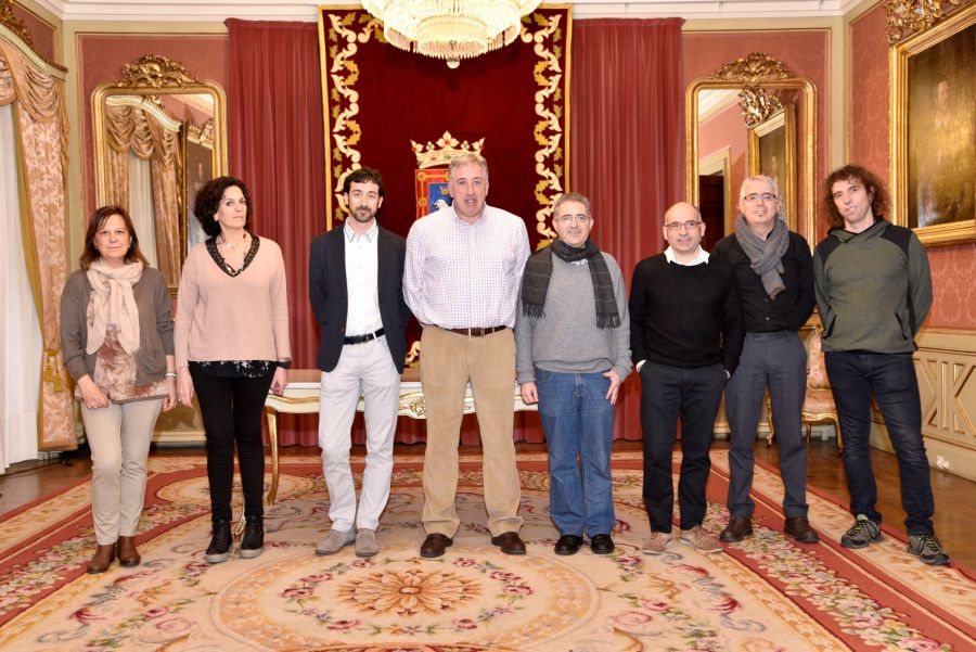 El Alcalde de Pamplona y el Gobierno de Navarra colaboran en un plan de retirada de simbología franquista