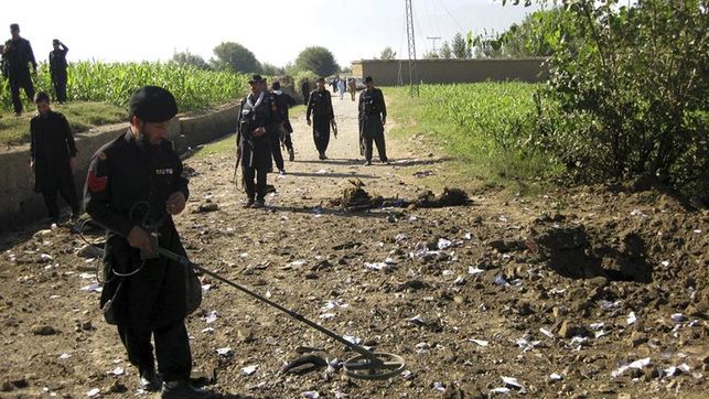 El Ejército paquistaní mata a 21 insurgentes un día después de un ataque suicida