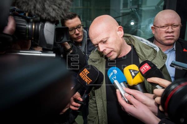 Los abogados de Abdeslam renuncian a su defensa por su falta de cooperación