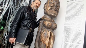Exhiben-instrumentos-etnicos-pequeno-Alicante_EDIIMA20160305_0179_4