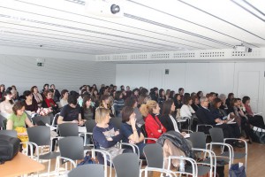 Cerca de un centenar de personas asistieron a la I Jornada de Investigación del Colegio