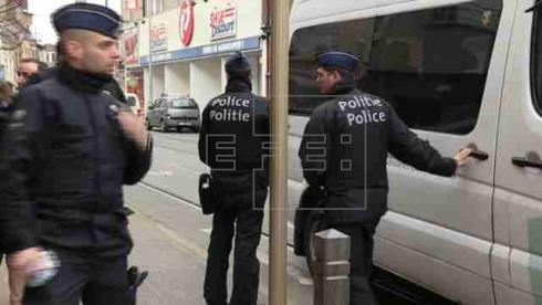 Un sirio, entre los terroristas en fuga de los atentados de París y Bruselas
