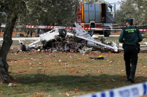 Tres jóvenes mueren en un accidente de avioneta en Perales de Tajuña (Madrid)
