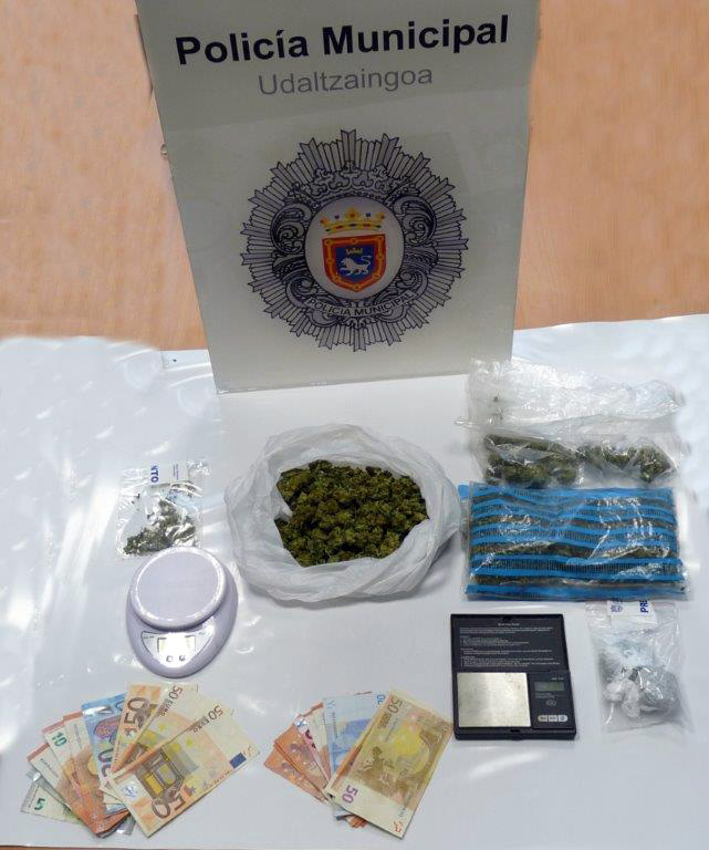 Policía Municipal de Pamplona detiene a un joven de 26 años por venta de marihuana