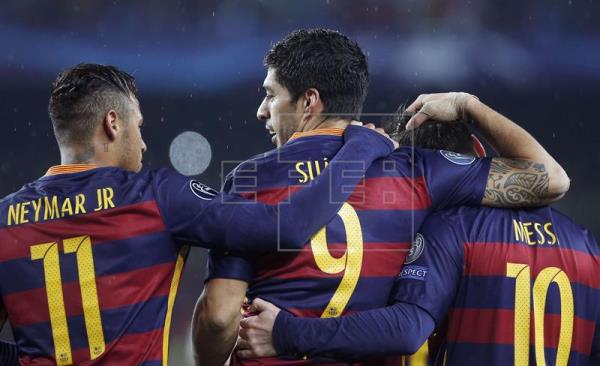 3-1. El tridente remata la faena a medio gas y pone al Barcelona en cuartos