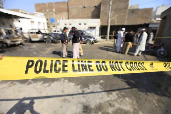 Al menos 15 muertos en atentado con bomba en autobús del Gobierno en Pakistán