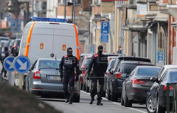 Tres detenidos en Bruselas vinculados con la operación de ayer en Francia