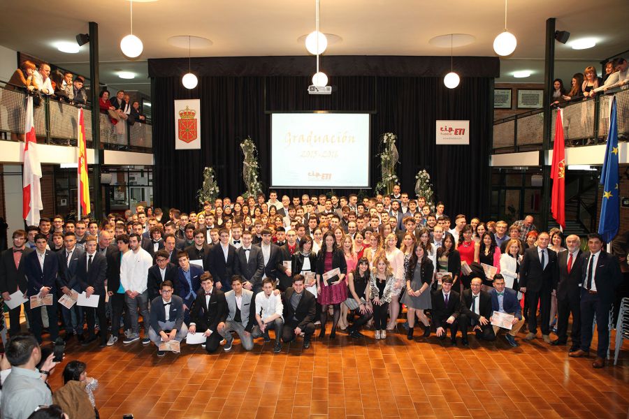 Entregados los títulos de FP y Bachiller Tecnológico a 155 alumnos del CIP ETI de Tudela
