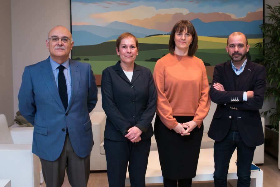 La Presidenta Barkos recibe a una delegación del Colegio de Arquitectos