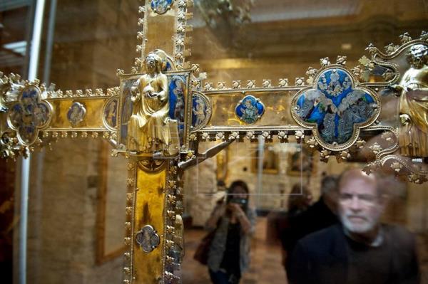 Restaurado el conjunto de orfebrería gótica de la Catedral de Gerona