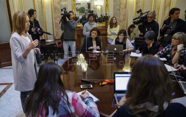 Chacón dice que los motivos políticos de su renuncia 