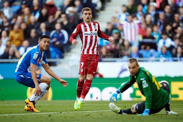 1-3. El Atlético supera el desgaste de la Champions y arrolla al Español