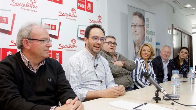 Hernando afirma que el PSOE no se levantará hasta llegar a un acuerdo con Podemos y C's