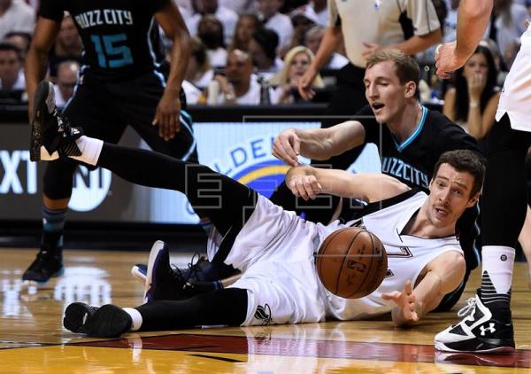Trail Blazers jugarán las semifinales ante los Warriors; Heat y Pacers empatan las series