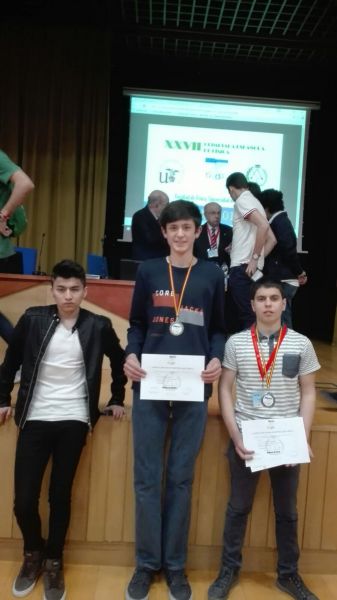David Álvarez, alumno del Colegio Irabia-Izaga, medalla de plata en la XXVII Olimpiada Española de Física celebrada en Sevilla
