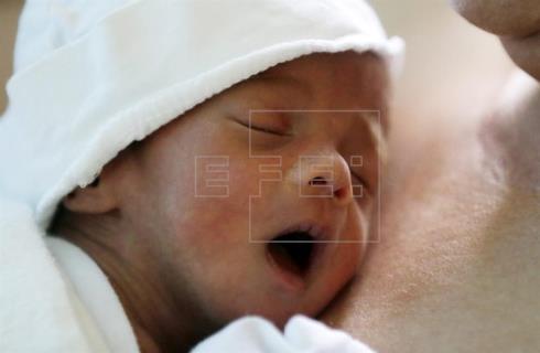 El primer bebé “probeta”, Louise Brown, cumple 40 años
