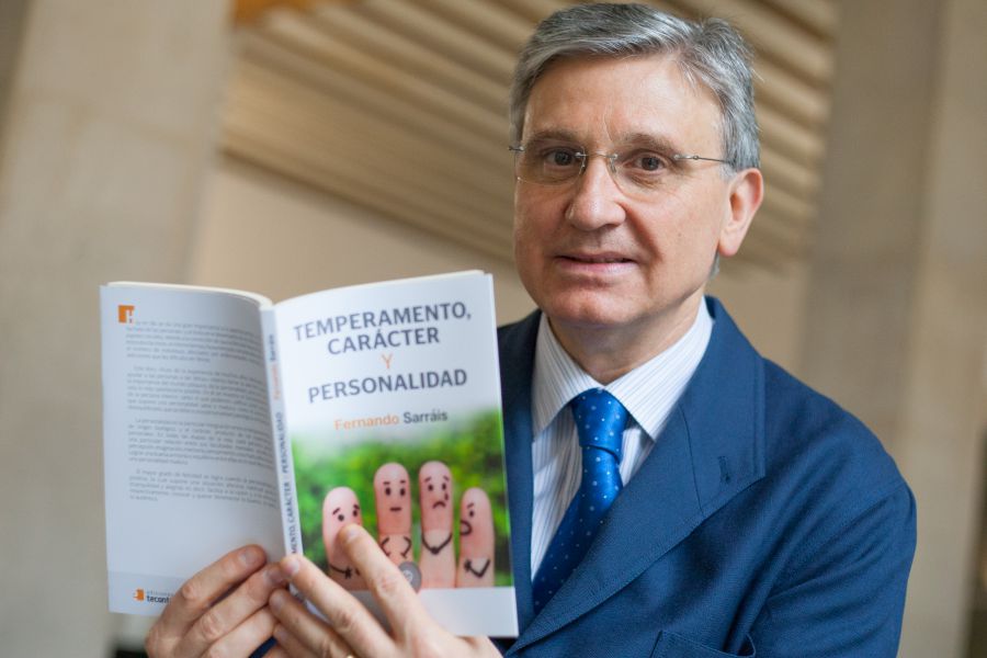 Sarráis, profesor de la Universidad de Navarra, afirma que la sociedad difunde “modelos de marionetas emocionales”