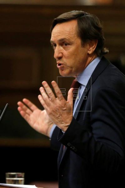El PP pide a Sánchez que deje de «zascandilear mendigando apoyos» y hable con Rajoy