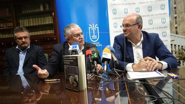 Fernández-Cubas en narrativa y Ángeles Mora en poesía, ganan el Premio de la Crítica